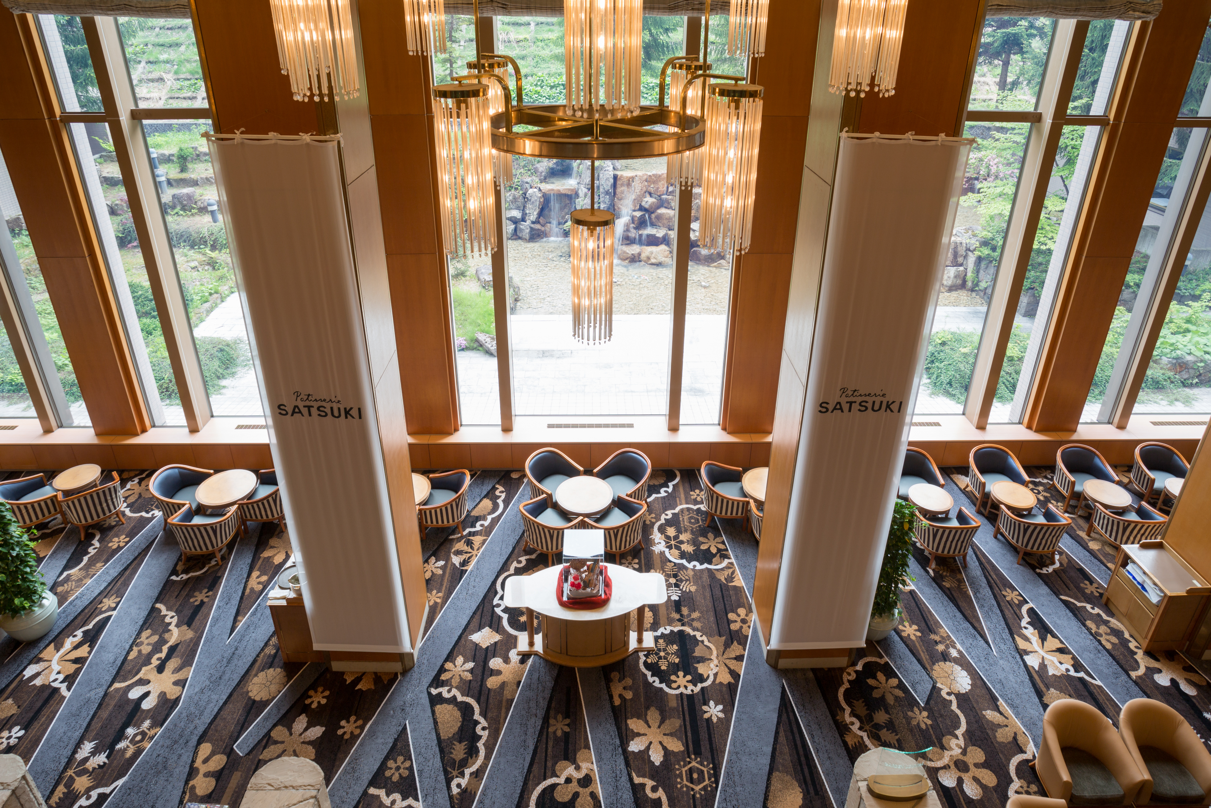 ガーデンラウンジ